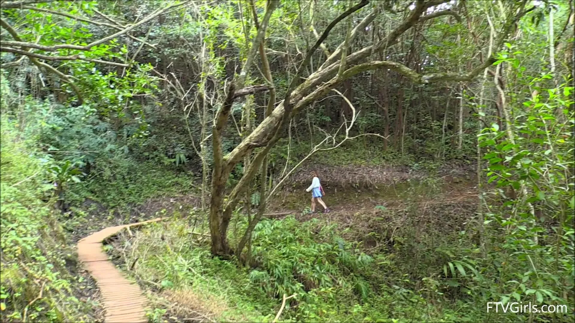 Kristen Nina Girlfriend In Hawaii Forest Lesbian Fun Outdoor Video picture