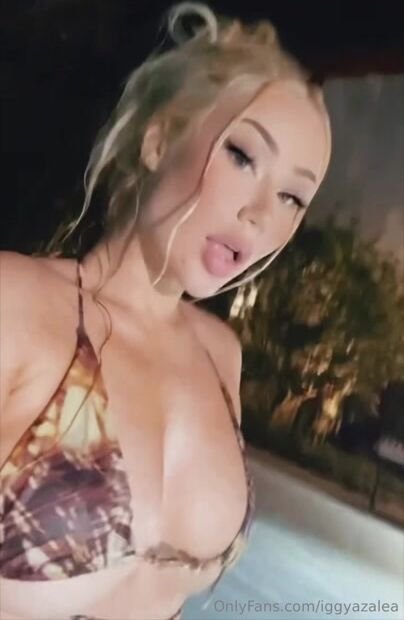https://viralpornhub.com/videos/131485/iggy-azalea-nude-boobs-and-nipple-slipped-while-teasing-in-outdoor-pool-onlyfans-leaked-video/