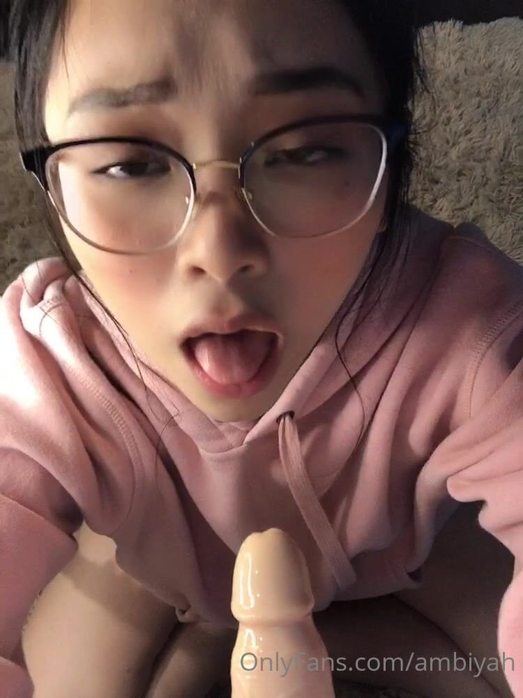 Ambiyah Giving A Amazing Dildo blowjob - Leaked Onlyfans