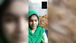 Uensartet Rustik Snor Muslim girl shows juicy pussy to would-be fiance during online sex Indian  Video Tape - ViralPornhub.com