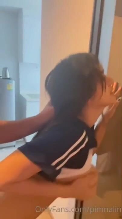 https://viralpornhub.com/zh/videos/85454/pimnalin-asian-beauty-getting-fuck-while-bend-over-against-wall-onlyfans-video/